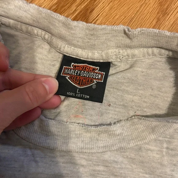 Vintage Harley-Davidson Light Gray and Orange Graphic Tee - Picture 2 of 3
